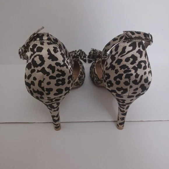 TORRID SATIN BOW LEOPARD PUMP SHOES - Picture 7 of 14
